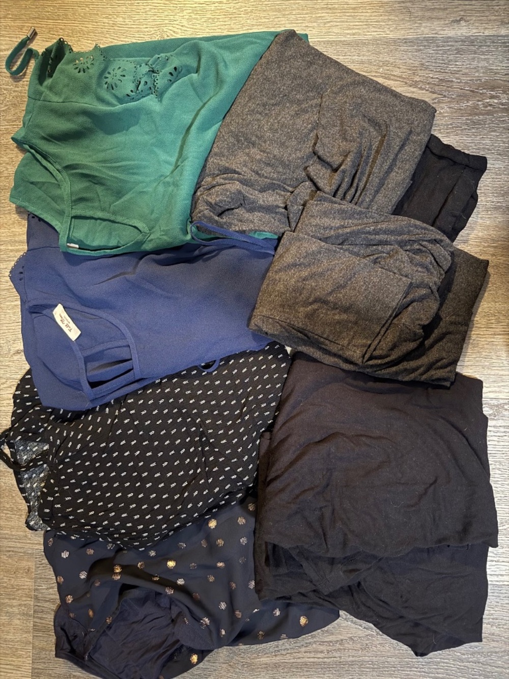 Maternity Clothes Bundle - Picture 1 of 12